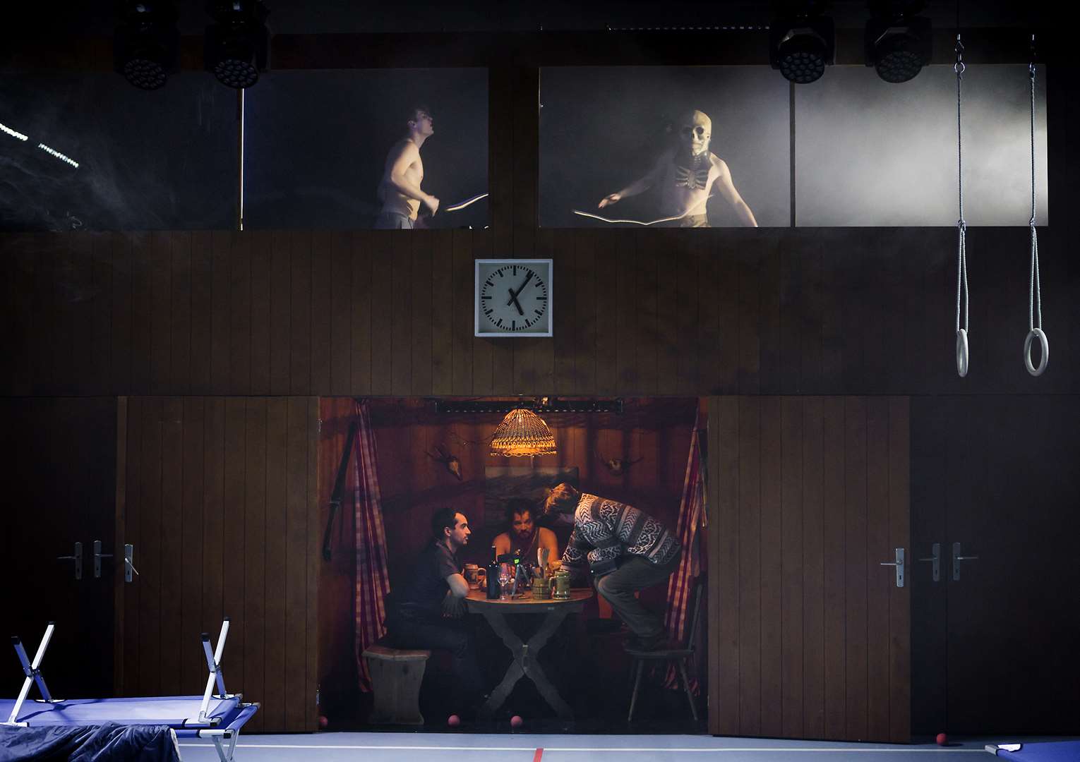 eigentlich müssten wir tanzen © Rolf Arnold